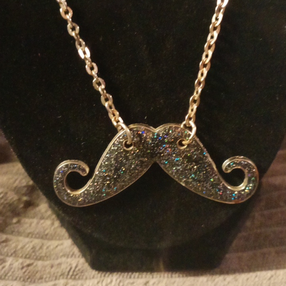 Neklace